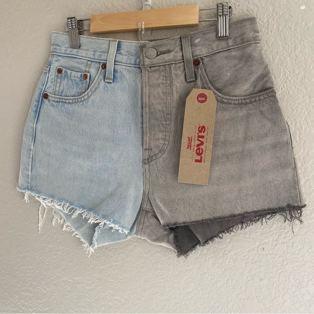 Levi’s 501 two toned Denim Shorts - Picture 6 of 6